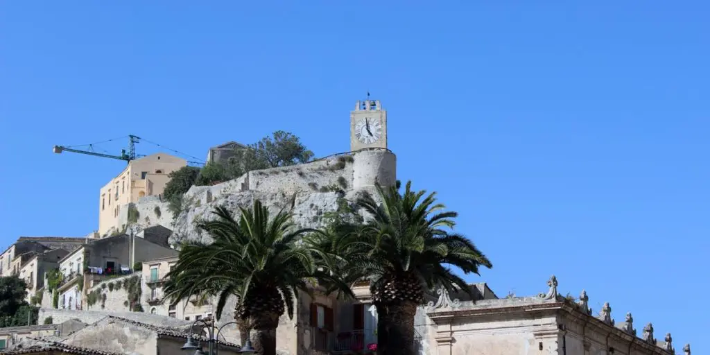 castello_conti_modica