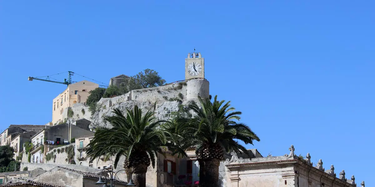 castello_conti_modica