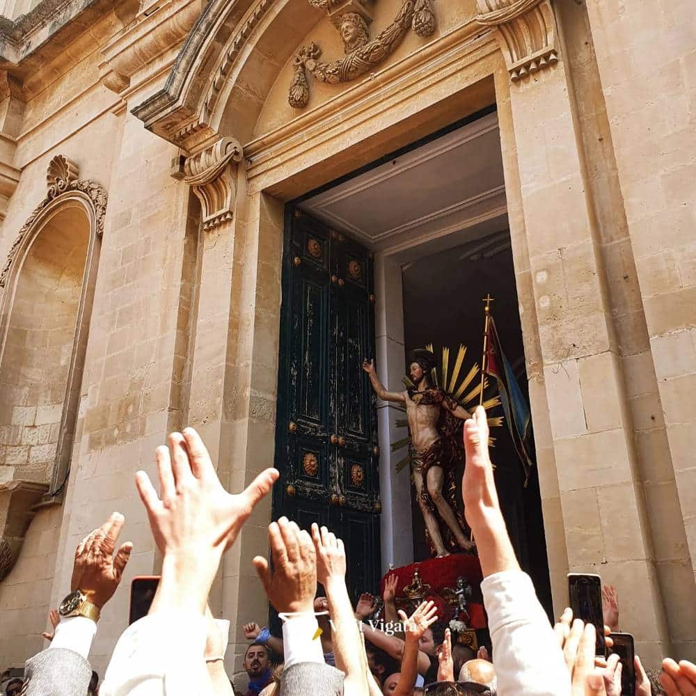 Statua del Gioia portata in processione la domenica di Pasqua a Scicli